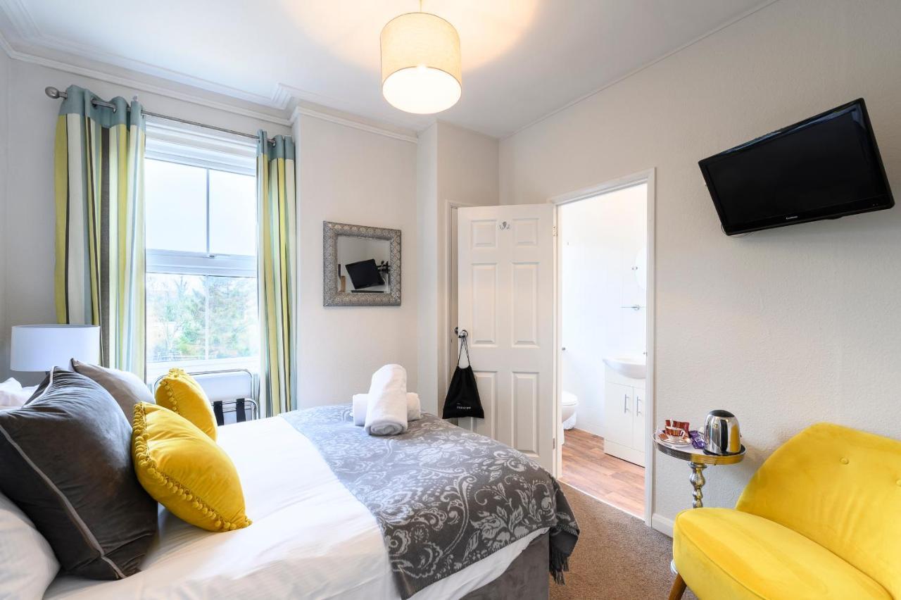 The Lazy Lion Bed and Breakfast Milford on Sea Eksteriør billede