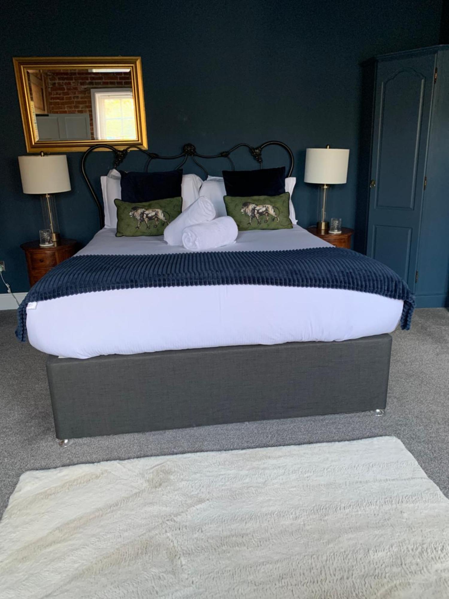 The Lazy Lion Bed and Breakfast Milford on Sea Eksteriør billede